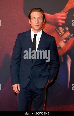 Jeremy Allen White bei der Premiere des Kinofilms Springsteen: Portami da Nowhere im Zoo Palast. Berlino, 08.10.2025 *** Jeremy Allen White alla prima del film Springsteen Deliver me from Nowhere allo Zoo Palast Berlin, 08 10 2025 foto:XA.xBuggex/xFuturexImagex springsteen 5059 Foto Stock