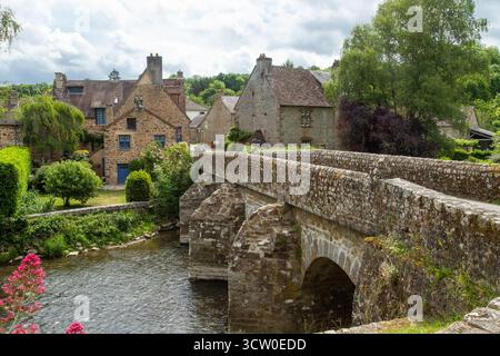 Francia, Orne, Normandia, Parco naturale regionale del Maine, Alpes Mancelles, Saint Ceneri le Gerei, etichettato Les Plus Beaux Villages de France (il più bello Foto Stock