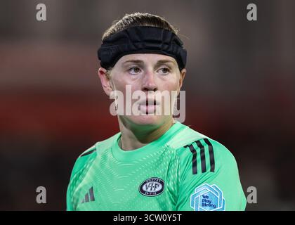 Leigh, Regno Unito. 8 ottobre 2025. Tove Enblom di Valerenga durante la partita Manchester United Women vs Valerenga Women UEFA Women Champions League al Leigh Sports Village di Leigh. Il credito per immagini dovrebbe essere: Cody Froggatt/Sportimage Credit: Sportimage Ltd/Alamy Live News Foto Stock