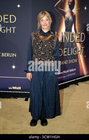 Heike Makatsch bei der Weltpremiere der "Blinded by Delight" Grand Show 2025 im Friedrichstadt-Palast. Berlino, 08.10.2025 Foto Stock