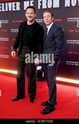 Scott Cooper e Jeremy Allen White bei der Premiere des Kinofilms "Springsteen: Delivermi dal nulla" in Zoo Palast. Berlino, 08.10.2025 Foto Stock
