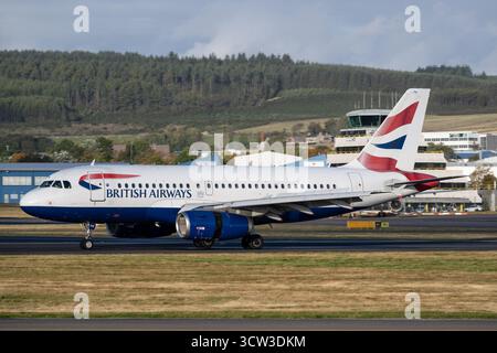 Aerei di linea che operano dai principali aeroporti del Regno Unito, tra cui Heathrow, Bristol e altri. Aerei passeggeri commerciali di compagnie aeree come British Airways. Foto Stock