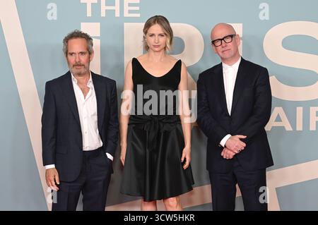 Tom Hollander, Niamh Algar e Neil Cross bei der Premiere der Sky-serie "The Iris Affair" im Mathäser Filmpalast. München, 09.10.2025 Foto Stock