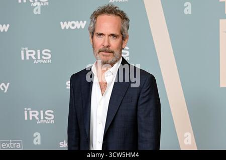 Tom Hollander bei der Premiere der Sky-serie "The Iris Affair" im Mathäser Filmpalast. München, 09.10.2025 Foto Stock
