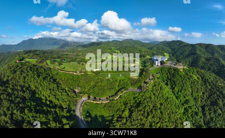 Fotografia aerea del Nanao Century Seascape Golf Club nel nuovo quartiere di Dapeng, Shenzhen Foto Stock