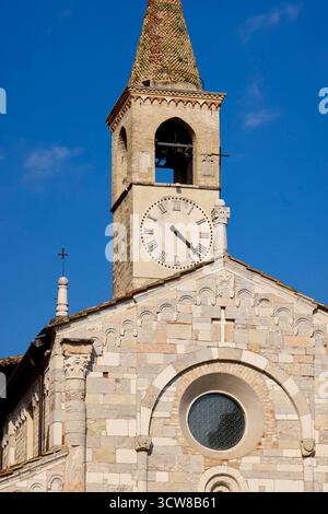Chiesa di Sant'Andrea Torre dell'orologio Toscolano Italia Foto Stock