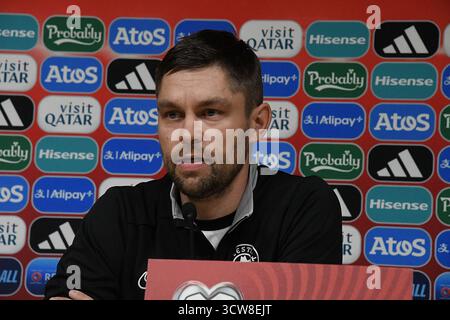 Tallin, Estonia. 10 ottobre 2025. Jurgen Henn (Allenatore Estonia) Conferenza stampa Pre-partita durante Team Italia - Conferenza stampa, Coppa del mondo FIFA a Tallin, Estonia, 10 ottobre 2025 credito: Agenzia fotografica indipendente/Alamy Live News Foto Stock