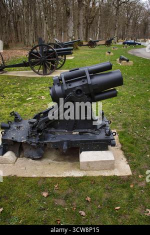 Belleau Wood, Francia - 20 febbraio 2022: Mortaio a Belleau Wood in una nuvolosa giornata invernale in Francia. Foto Stock
