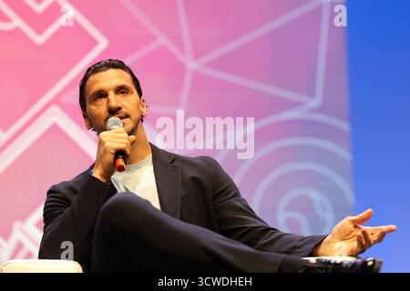 Trento, Italia. 11 ottobre 2025. Il Festival dello Sport a Trento, Italia, l'11 ottobre 2025. Il calciatore svedese Zlatan Ibrahimovic durante il Festival dello Sport, eventi sportivi a Trento, Italia, 11 ottobre 2025 credito: Agenzia fotografica indipendente/Alamy Live News Foto Stock