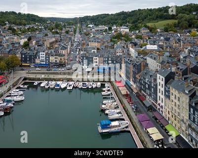 Vista aerea del porto di Honfleur, dipartimento di Calvados, Normandia, Francia Foto Stock