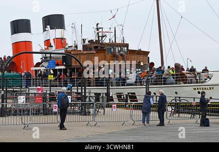10 ottobre 2025. Il piroscafo a pale Waverley al Pier Head, Southend on Sea, City of Southend. REGNO UNITO Foto Stock