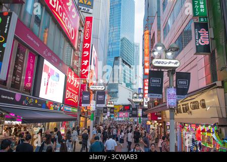 Shibuya Scramble Crossing. Tokyo, Giappone Foto Stock
