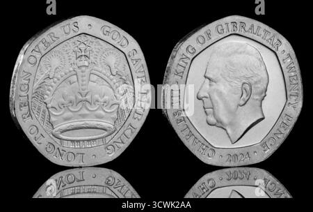 2024 moneta da 20 penny di Gibilterra con ritratto di re Carlo III sul dritto di Raffaello Maklouf Foto Stock