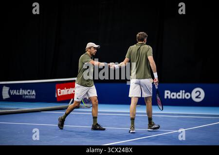 Bruxelles, Belgio. 13 ottobre 2025. Il francese Gregoire Jacq e il francese Nicolas Mahut nella foto in azione durante il torneo europeo Open ATP di tennis a Bruxelles, lunedì 13 ottobre 2025. L'edizione di quest'anno del torneo si svolgerà dal 12 al 19 ottobre 2025. BELGA PHOTO JASPER JACOBS credito: Belga News Agency/Alamy Live News Foto Stock