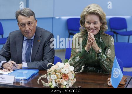 Erevan, Armenia. 14 ottobre 2025. La regina Matilde del Belgio, raffigurata durante una visita di lavoro reale in Armenia, lunedì 13 ottobre 2025 a Erevan. La Regina è in visita in Armenia come ambasciatore per gli obiettivi di sviluppo sostenibile delle Nazioni Unite (ONU). BELGA FOTO NICOLAS MAETERLINCK credito: Belga News Agency/Alamy Live News Foto Stock