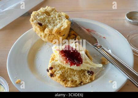Tradizionale crema di tè, stile Devoniano Foto Stock
