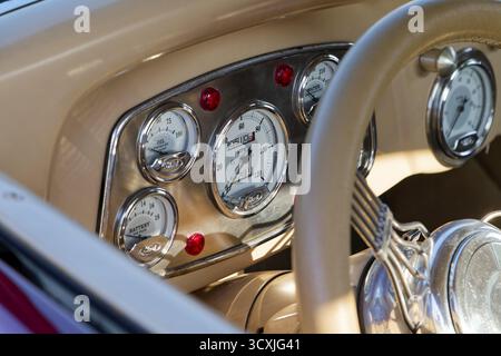 Automobile, cruscotto in un'auto d'epoca, provincia del Quebec, Canada Foto Stock