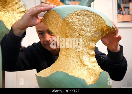 Battersea Evolution, Londra, Regno Unito. 15 ottobre 2025. Photo Call: Affordable Art Fair a Battersea Evolution. Crediti: Matthew Chattle/Alamy Live News Foto Stock