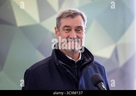 Indienststellungsappell der neuen Offizierschule der Luftwaffe, Roth, 15.10.2025 Portrait von Bayerischer Ministerpräsident Dr. Markus Söder beim Interview. Roth otto-Lilienthal-Kaserne Bayern Deutschland *** messa in servizio della nuova Scuola ufficiale dell'Aeronautica militare, Roth, 15 10 2025 Ritratto del primo ministro bavarese Dr. Markus Söder all'intervista Roth otto Lilienthal Kaserne Bayern Germania 20251015-286A0261-M4000 Foto Stock