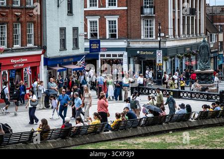 Vita urbana a Windsor – strade e momenti di città Foto Stock
