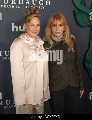 Patricia Arquette e Rosanna Arquette assistono alla serie TV "Murdaugh Death in the Family" di Hulu in anteprima al 7 Hudson Square di New York, NY il 13 ottobre 2025 Foto Stock