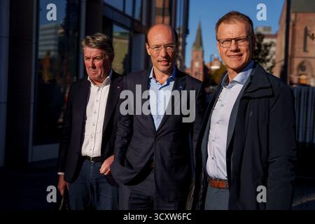 Oslo 20251015. Il CEO della SAS Anko van der Werff e il CEO norvegese Geir Karlsen prima della riunione con il ministro dei trasporti di mercoledì. L'incontro affronterà ciò che le compagnie aeree ritengono un livello di tariffe sempre più elevato in Norvegia. Essi esprimono preoccupazione per il fatto che la Norvegia si stia ritirando dal mercato e affermano che si sta espandendo più in Spagna che in Norvegia. Foto: Javad Parsa / NTB questo testo è tradotto automaticamente Foto Stock