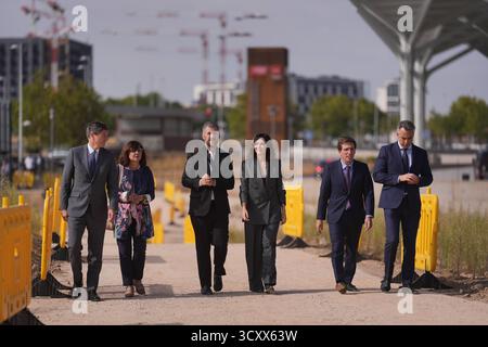 Madrid, Spagna. 16 ottobre 2025. Díaz AYUSO VISITA EL INICIO DE LAS OBRAS DE LA CIUDAD DE LA JUSTICIA DE MADRID Isabel Diaz Ayuso partecipa all'inizio dei lavori di costruzione della città di giustizia a Madrid giovedì 16 ottobre 2025. Crediti: CORDON PRESS/Alamy Live News Foto Stock