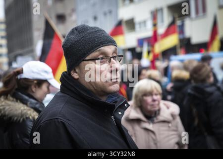 DEU Germania Germania Germania Berlino dimostrazione ' marcia delle donne, che è stata organizzata dal membro AFD, la donna curda Leyla Bilge. La protesta è stata diretta Foto Stock