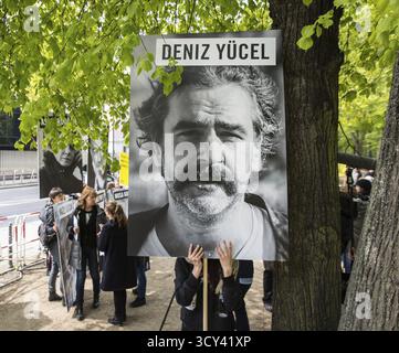 DEU Germany Germany Germany Berlin protesta organizzata da Reporters Without Borders e Amnesty International in occasione della giornata internazionale della libertà di stampa. Loro prota' Foto Stock