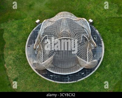 Fotografia aerea del padiglione Kuixing nel parco centrale del lago Qiandeng, distretto di Nanhai, città di Foshan Foto Stock