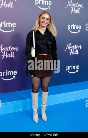 Alina Khani bei der Premiere der 2. Staffel der Amazon prime Video serie "Maxton Hall - Die Welt zwischen uns" im Tempodrom. Berlino, 17.10.2025 Foto Stock