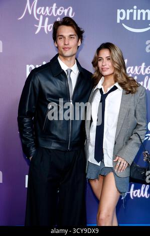 Arne-Carlos Böttcher und Viviana Wessels bei der Premiere der 2. Staffel der Amazon prime Video serie "Maxton Hall - Die Welt zwischen uns" im Tempodrom. Berlino, 17.10.2025 Foto Stock