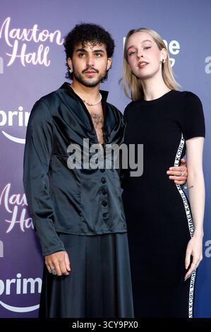 Lukas von Horbatschewsky und Luise Emilie Tschersich bei der Premiere der 2. Staffel der Amazon prime Video serie Maxton Hall - Die Welt zwischen uns im Tempodrom. Berlino, 17.10.2025 *** Lukas von Horbatschewsky e Luise Emilie Tschersich alla premiere della seconda stagione della serie Amazon prime Video Maxton Hall Die Welt zwischen uns al Tempodrom Berlin, 17 10 2025 foto:XA.xBuggex/xFuturexImagex maxton 5131 Foto Stock