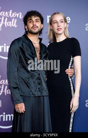 Lukas von Horbatschewsky und Luise Emilie Tschersich bei der Premiere der 2. Staffel der Amazon prime Video serie Maxton Hall - Die Welt zwischen uns im Tempodrom. Berlino, 17.10.2025 *** Lukas von Horbatschewsky e Luise Emilie Tschersich alla premiere della seconda stagione della serie Amazon prime Video Maxton Hall Die Welt zwischen uns al Tempodrom Berlin, 17 10 2025 foto:XA.xBuggex/xFuturexImagex maxton 5132 Foto Stock