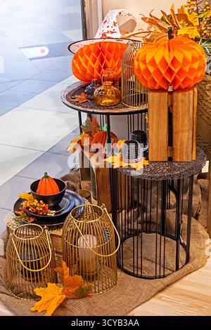 Interni a tema Halloween in un supermercato Foto Stock
