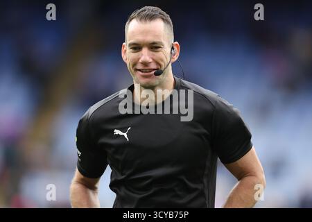 Selhurst Park, Selhurst, Londra, Regno Unito. 18 ottobre 2025. Premier League Football, Crystal Palace contro Bournemouth; arbitro Jarred Gillett Credit: Action Plus Sports/Alamy Live News Foto Stock