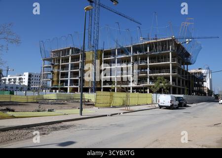 Siviglia, 8 ottobre 2025. Relazione sulla costruzione di alloggi a Palmas Altas. Foto: Manuel Olmedo. Archsev. Crediti: Album / Archivo ABC / Manuel Olmedo Foto Stock
