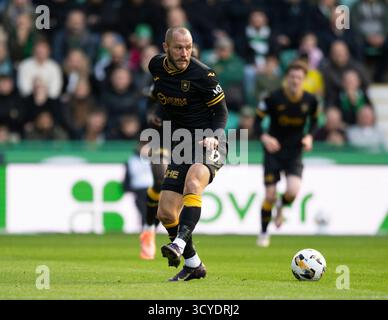 Edimburgo, Regno Unito. 18 ottobre 2025. Scottish Premiership - Hibernian FC vs Livingston FC 18/10/2025 Livingston Forward, Stevie May, mentre l'Hibs affronta Livingston nella prima fase della Scottish Premiership all'Easter Road Stadium, Edimburgo, Regno Unito. Crediti: Ian Jacobs/Alamy Live News Foto Stock