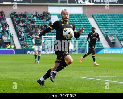 Edimburgo, Regno Unito. 18 ottobre 2025. Scottish Premiership - Hibernian FC vs Livingston FC 18/10/2025 Livingston Forward, Stevie May, mentre l'Hibs affronta Livingston nella prima fase della Scottish Premiership all'Easter Road Stadium, Edimburgo, Regno Unito. Crediti: Ian Jacobs/Alamy Live News Foto Stock