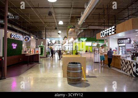 Rancho Cucamonga, California, Stati Uniti - 02-01-2023: Vista dei ristoranti e dei negozi al dettaglio presso il mercato di Haven City. Foto Stock