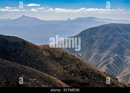 Le strade di Sierra Gorda, Querétaro, Messico Foto Stock
