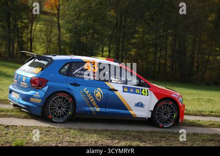 Rohrbach, Austria. 19 ottobre 2025. OBERES MUEHLVIERTEL, AUSTRIA - 19 OTTOBRE: Thomas Pahlitzsch tedesco e Stefan Grundmann tedesco gareggiano con la Volkswagen Polo GTI durante il quarto giorno del Campionato del mondo Rally FIA Rally Central European Rally il 19 ottobre 2025 ad Oberes Muehlviertel, Austria .251019 SEPA 07 120 - 20251019 PD17542 credito: APA-PictureDesk/Alamy Live News Foto Stock