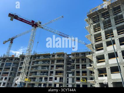22.05.2025, Polonia, Wielkopolska, Poznan - nuovi e alti edifici residenziali. 00A250522D296CAROEX.JPG [VERSIONE MODELLO: NON APPLICABILE, PROPERTY RELEA Foto Stock