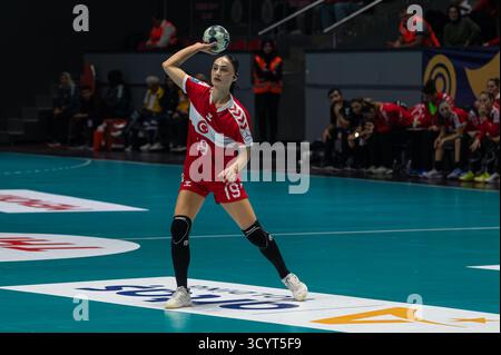 ANKARA, TURCHIA, 19 ottobre 2025; Turchia gioca per la EHF Euro 2026 femminile contro la Danimarca. Foto Stock