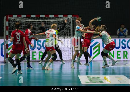 ANKARA, TURCHIA, 19 ottobre 2025; Turchia gioca per la EHF Euro 2026 femminile contro la Danimarca. Foto Stock