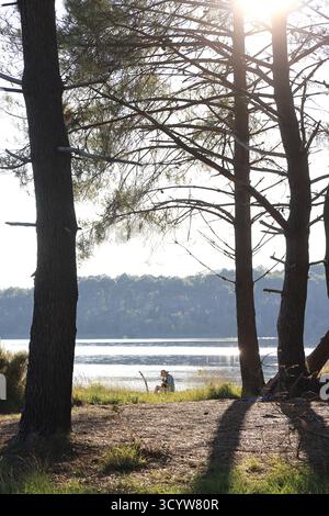 Lago Lacanau. Giornata autunnale sulle rive del lago Lacanau vicino all'Oceano Atlantico in Gironde, Francia. Foto Stock
