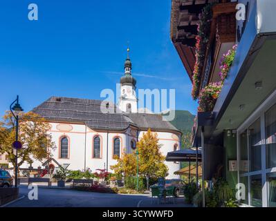Lermoos: chiesa Lermoos in Tiroler Zugspitz Arena, Tirolo, Austria Foto Stock
