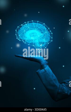 Mano futuristica che tiene in mano un cervello blu brillante in un ambiente buio Foto Stock