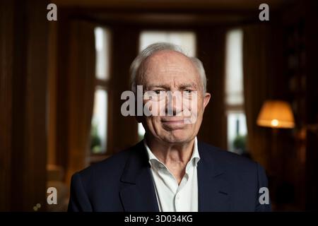 Michel-Yves Bolloré, co-autore di God, the Science, The Evidence, fotografato nella sua casa di Londra, Inghilterra, Regno Unito Foto Stock