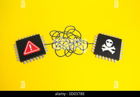 Una vulnerabilità critica e un rischio di hacking. Un problema di sicurezza del sistema o del microchip. Una backdoor. Concetto di gestione del rischio informatico, protezione dell'infrastruttura IT e resilienza digitale. Foto Stock
